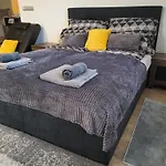 Daire Holiday Apartman Keşkemet