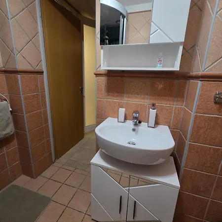 Holiday Apartman *