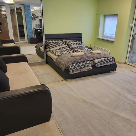 Holiday Apartman * Кечкемет