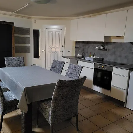 Holiday Apartman * Kecskemét