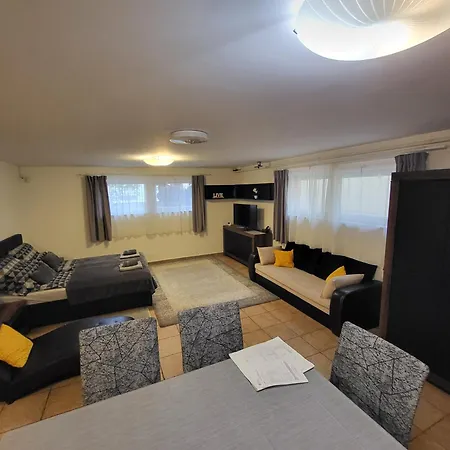 Holiday Apartman Kecskemét