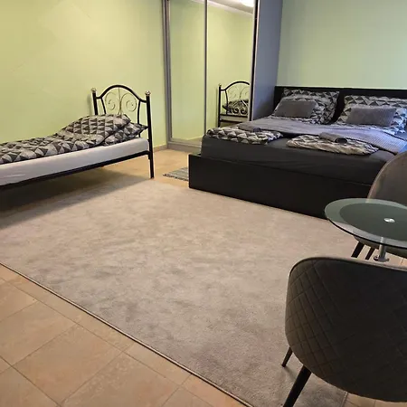 Apartamento Holiday Apartman Kecskemét