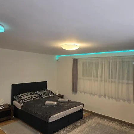 Apartamento Holiday Apartman