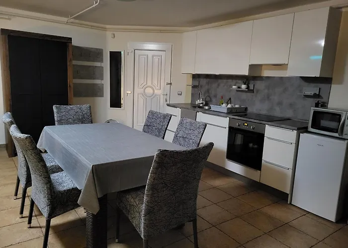 Holiday Apartman * Kecskemet